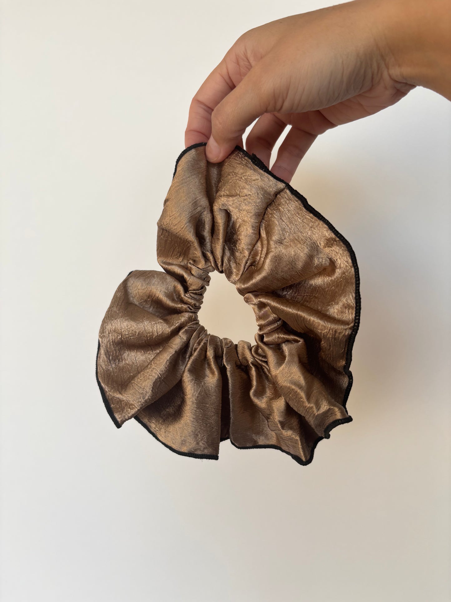 Scrunchie Satín Texturizado