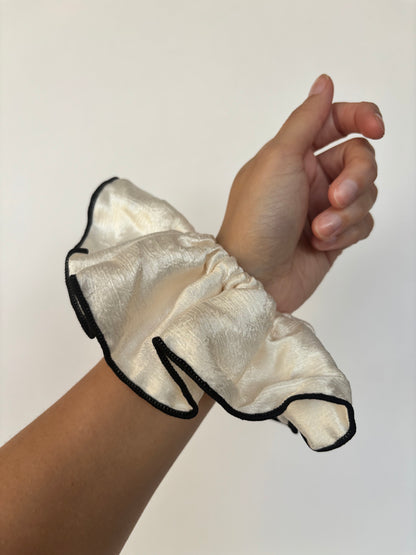Scrunchie Satín Texturizado