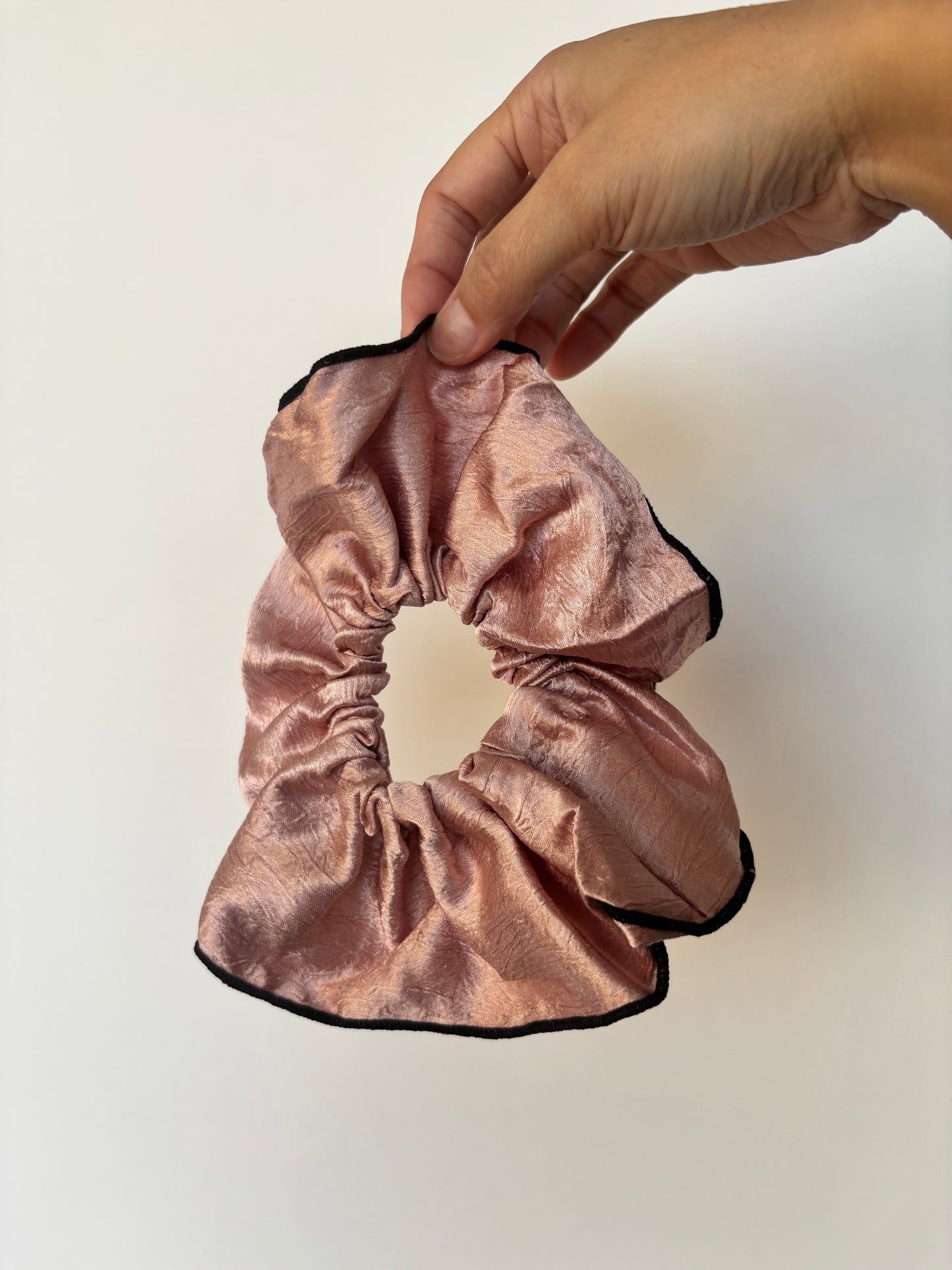 Scrunchie Satín Texturizado