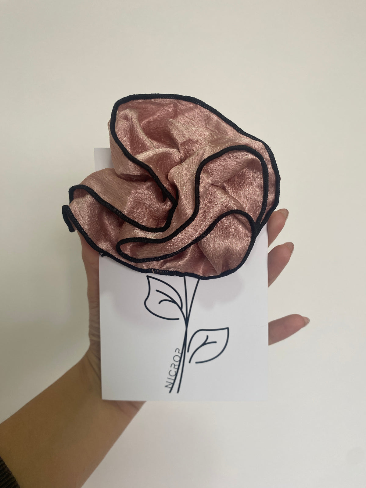 Scrunchie Satín Texturizado